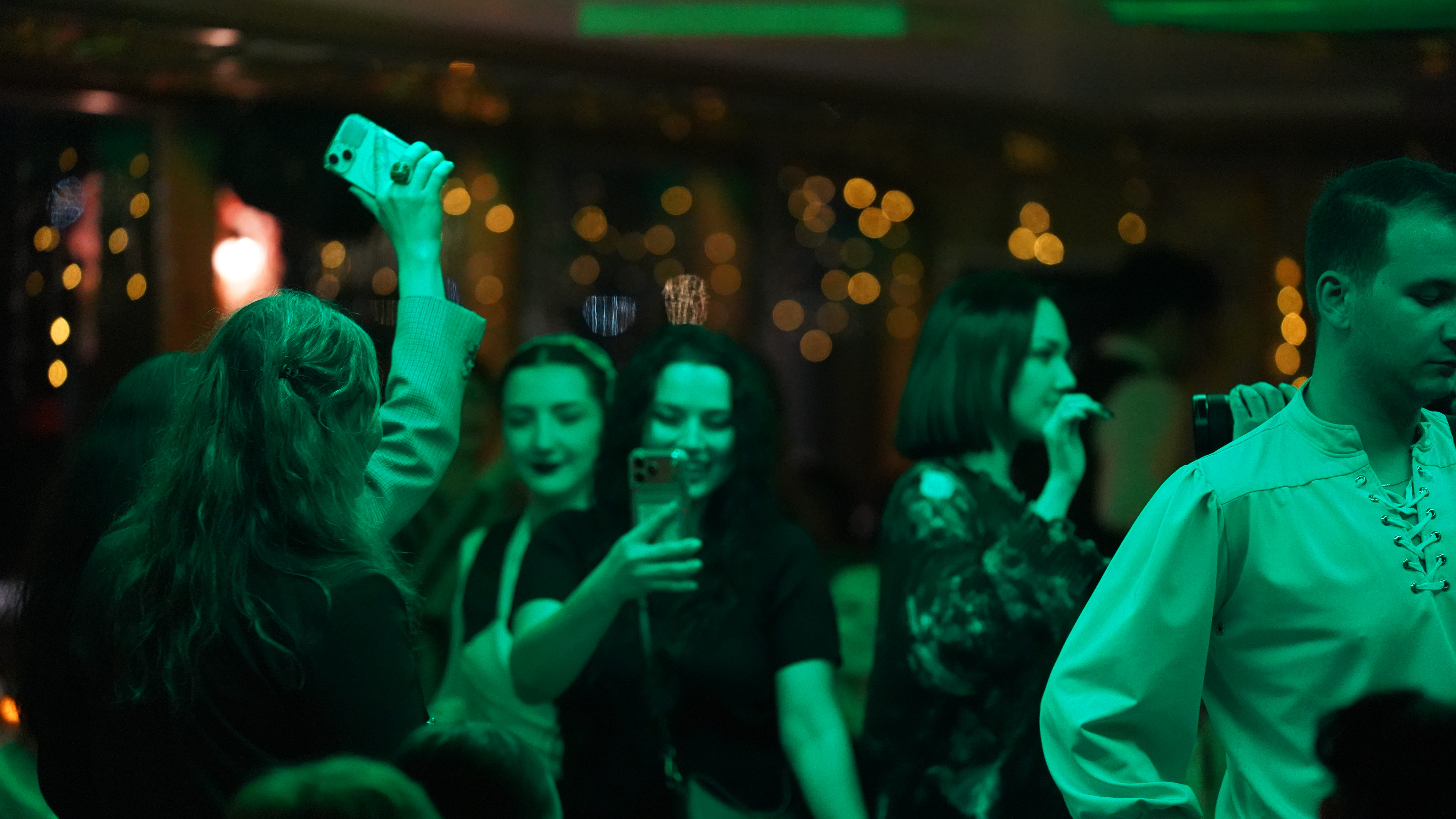 With Alcohol & With Hotel Transfer (Private Close To Show Table) YS