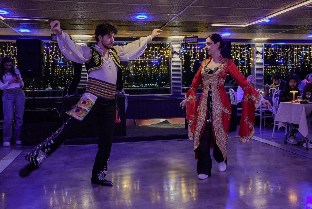 Bosphorus Dinner Cruise (VIP Front Table)